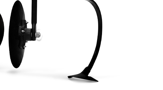 Shanks & sweeps keep soil loose after tractor compaction Feature Image